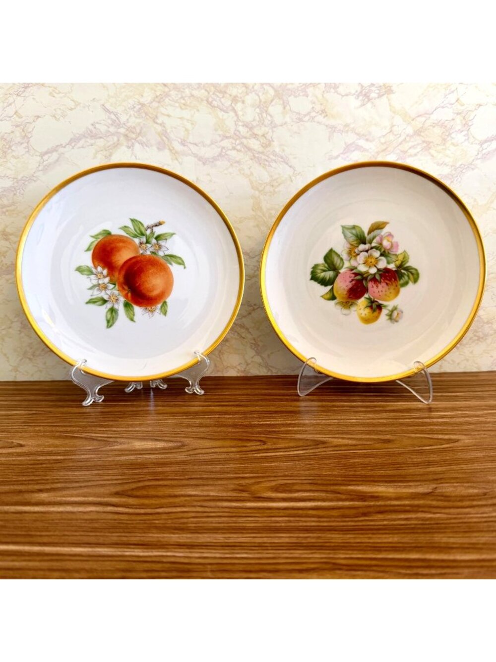 Hutschenreuther Selb Pasco Germany 2 Fruit Plates Gold Rim Strawberries Peaches